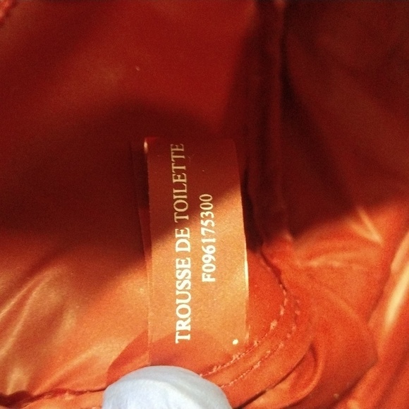 Vintage Christian Dior Red & Gold Parfums Toiletry Bag F096175300 Cosmetic Pouch - Picture 10 of 12